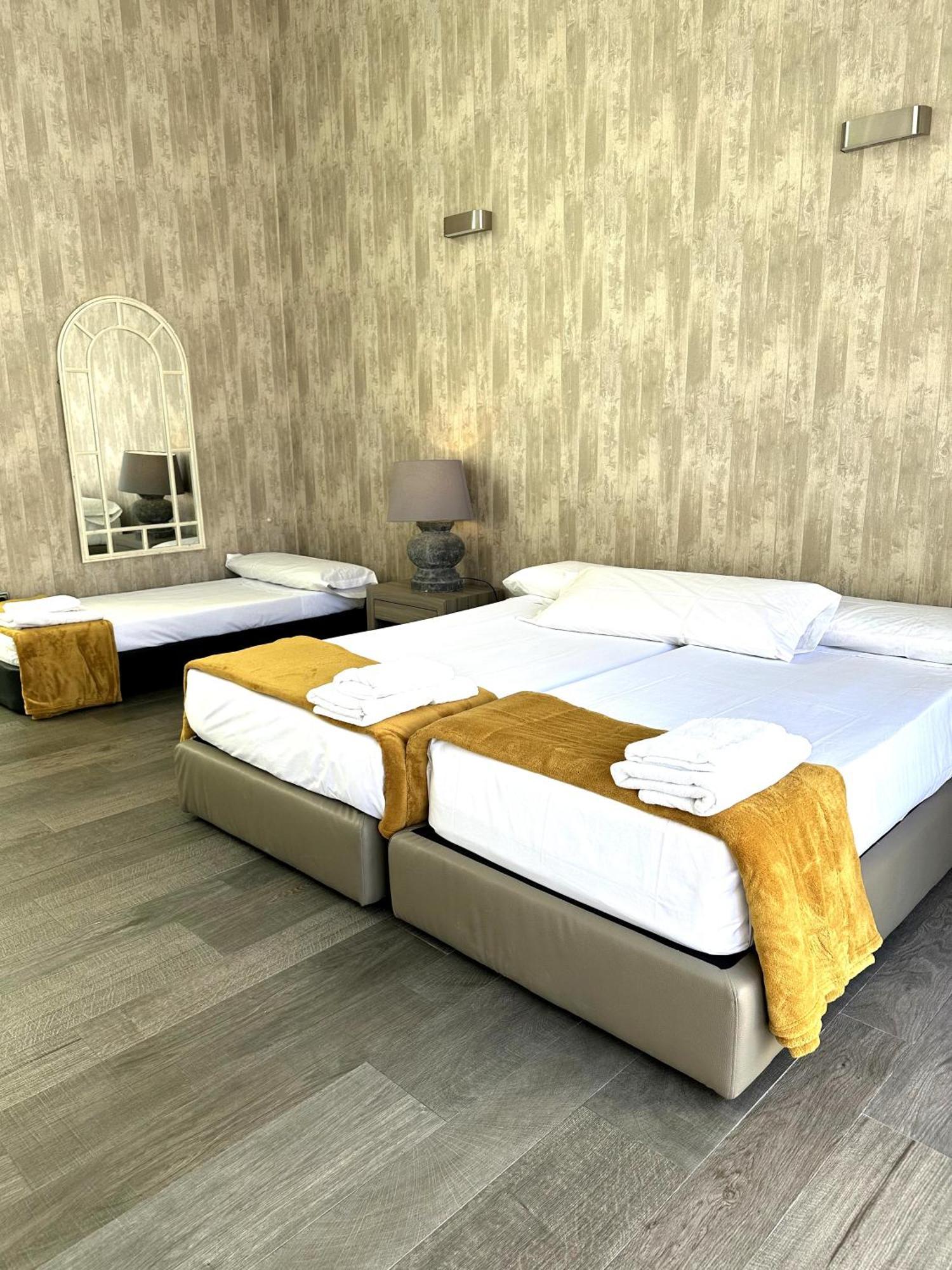Mercado Central Suites Valencia Eksteriør bilde