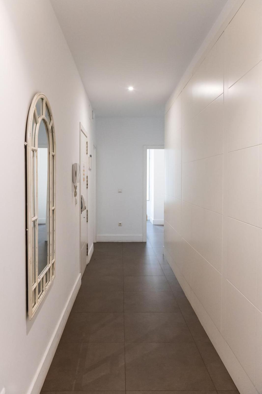 Mercado Central Suites Valencia Eksteriør bilde